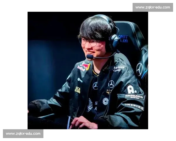 从低谷到巅峰，他的名字在电竞国际积分榜上闪耀